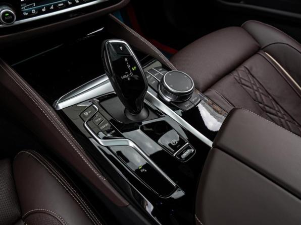 BMW 5 серии VII (G30/G31/G38) Рестайлинг с пробегом 2022 года, цена 5 980 000 рублей, 25801 км, седан, Автокод Объявления