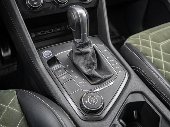 Volkswagen Tiguan II с пробегом 2018 года, цена 2 799 000 рублей, 123813 км, внедорожник, Автокод Объявления