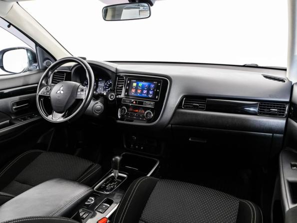 Mitsubishi Outlander III Рестайлинг 3 с пробегом 2019 года, цена 2 399 000 рублей, 102906 км, внедорожник, Автокод Объявления