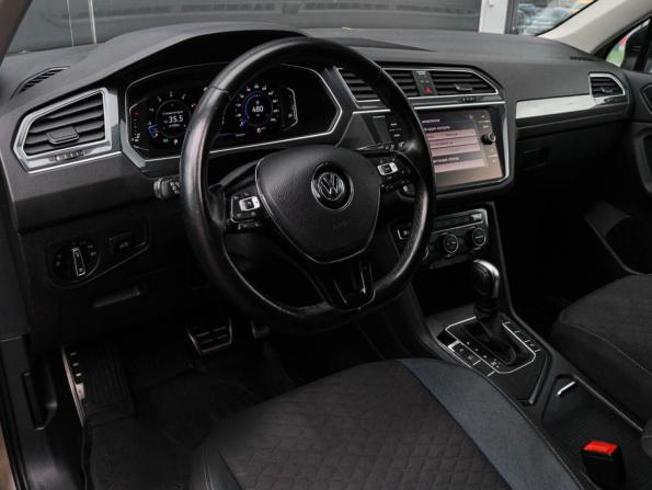 Volkswagen Tiguan II с пробегом 2019 года, цена 2 250 000 рублей, 75637 км, внедорожник, Автокод Объявления
