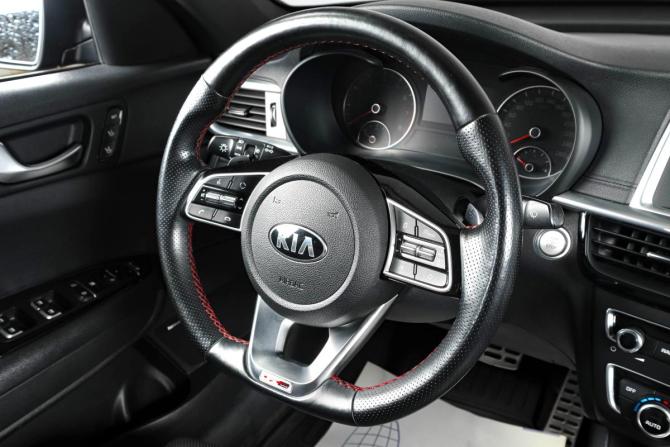 Kia Optima IV Рестайлинг с пробегом 2019 года, цена 2 649 000 рублей, 95067 км, седан, Автокод Объявления