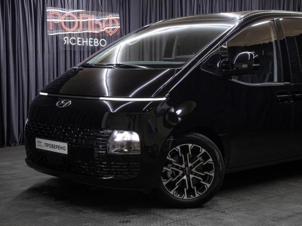 Hyundai Staria I с пробегом 2022 года, цена 5 299 999 рублей, 24100 км, минивэн, Автокод Объявления