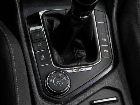 Volkswagen Tiguan II с пробегом 2017 года, цена 2 300 000 рублей, 139523 км, внедорожник, Автокод Объявления