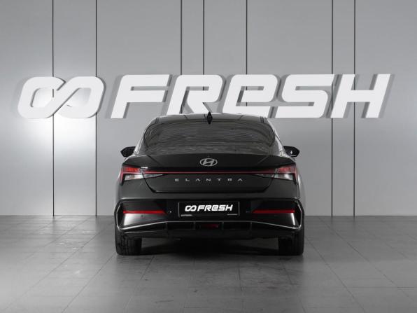 Hyundai Elantra VII (CN7) Рестайлинг с пробегом 2024 года, цена 2 129 000 рублей, 41509 км, седан, Автокод Объявления