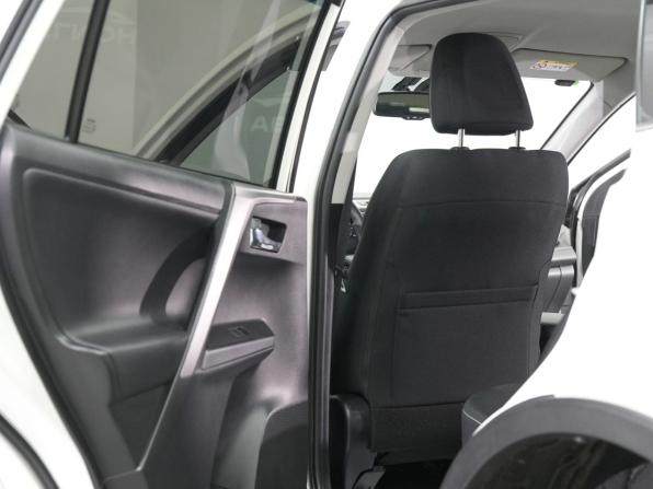 Toyota RAV4 IV (XA40) Рестайлинг с пробегом 2017 года, цена 2 640 000 рублей, 120130 км, внедорожник, Автокод Объявления