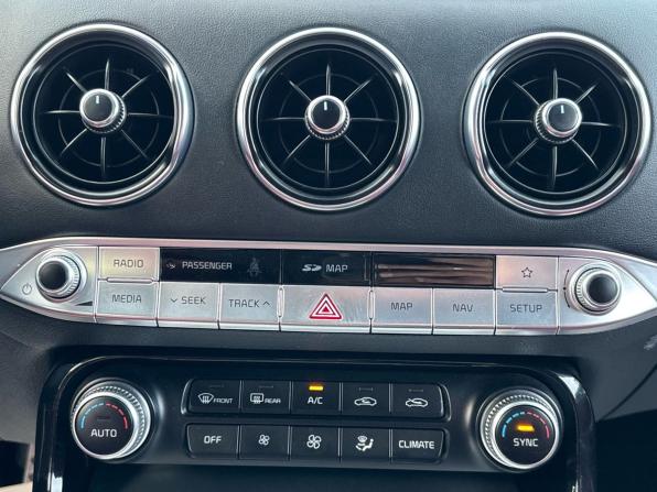 Kia Stinger I с пробегом 2018 года, цена 2 390 000 рублей, 178579 км, лифтбек, Автокод Объявления