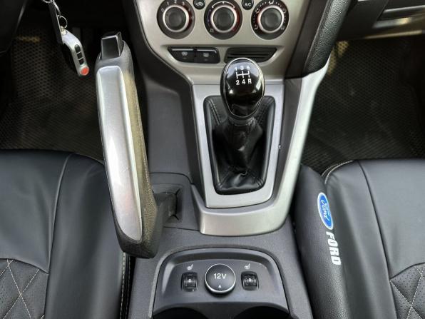Ford Focus III с пробегом 2012 года, цена 649 000 рублей, 169600 км, седан, Автокод Объявления