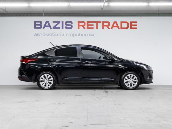 Hyundai Solaris II Рестайлинг с пробегом 2022 года, цена 1 680 000 рублей, 120537 км, седан, Автокод Объявления