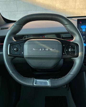 JETOUR DASHING I с пробегом 2023 года, цена 2 090 000 рублей, 51300 км, внедорожник, Автокод Объявления