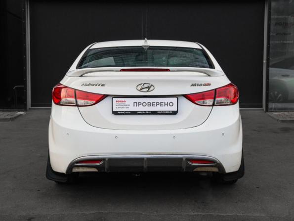 Hyundai Avante V с пробегом 2012 года, цена 800 000 рублей, 194794 км, седан, Автокод Объявления