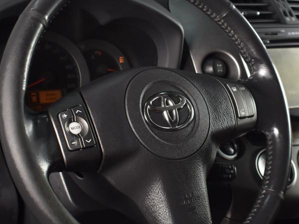 Toyota RAV4 III (XA30) Рестайлинг с пробегом 2011 года, цена 1 565 995 рублей, 266761 км, внедорожник, Автокод Объявления