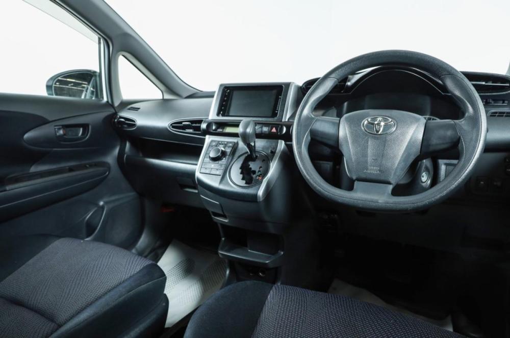 Toyota Wish II Рестайлинг Новосибирск  - изображение 10