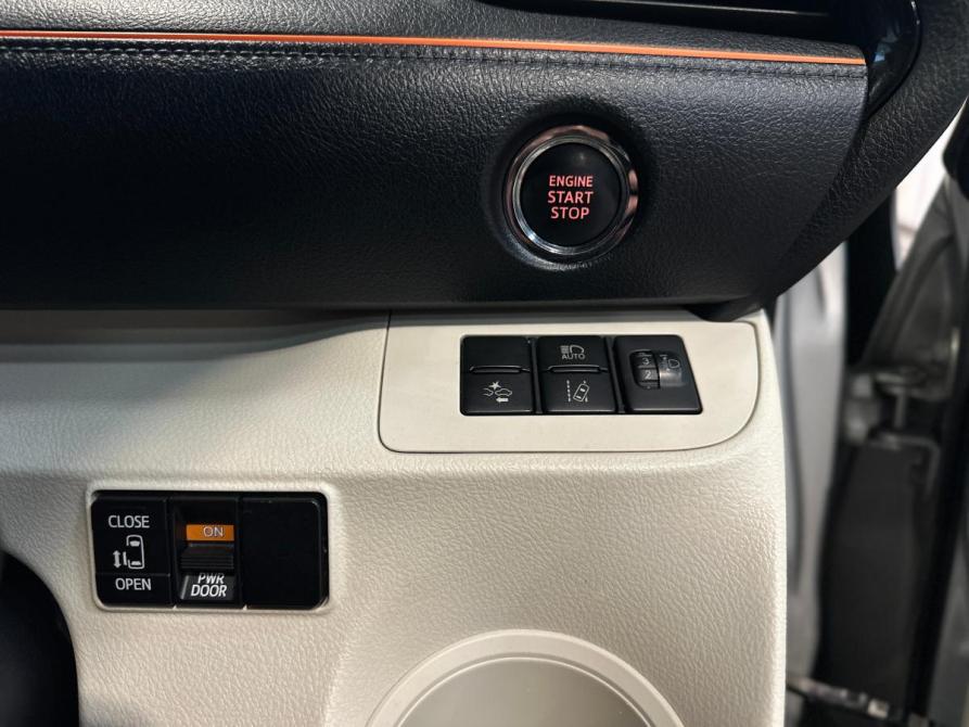 Toyota Sienta II Санкт-Петербург  - изображение 15
