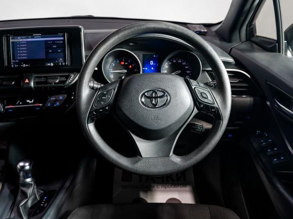 Toyota C-HR I с пробегом 2019 года, цена 1 815 000 рублей, 120710 км, внедорожник, Автокод Объявления
