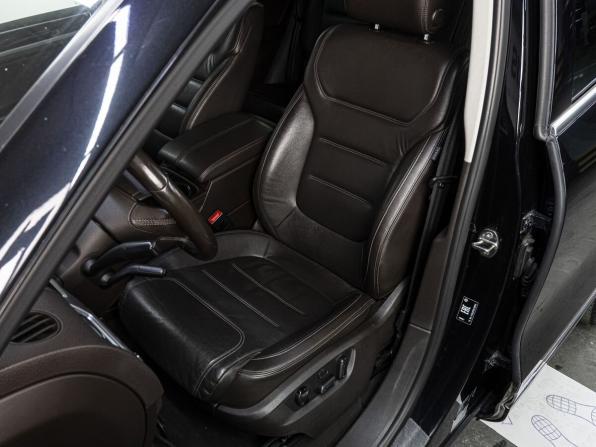 Volkswagen Touareg II Рестайлинг с пробегом 2015 года, цена 3 490 000 рублей, 134221 км, внедорожник, Автокод Объявления