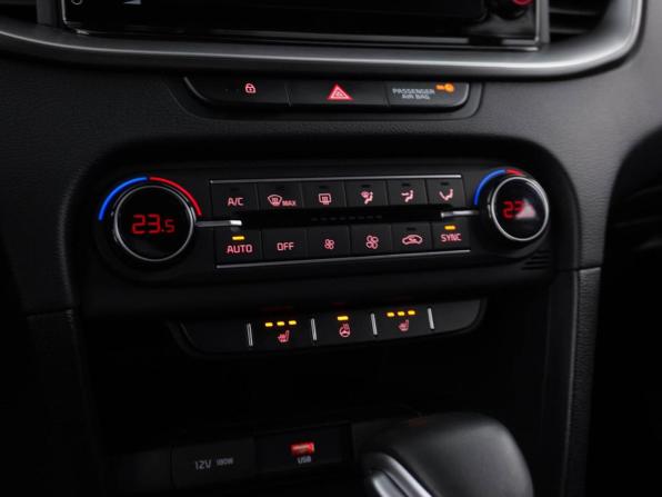 Kia XCeed I с пробегом 2021 года, цена 2 199 324 рубля, 66316 км, хэтчбек, Автокод Объявления