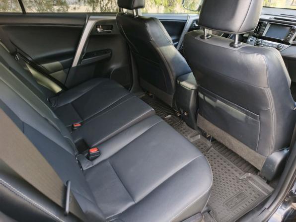 Toyota RAV4 IV (XA40) Рестайлинг с пробегом 2017 года, цена 1 999 000 рублей, 242437 км, внедорожник, Автокод Объявления
