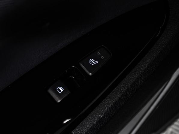 Kia Sportage V с пробегом 2022 года, цена 3 597 000 рублей, 16189 км, внедорожник, Автокод Объявления