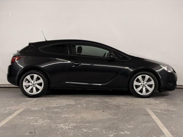 Opel Astra J Рестайлинг с пробегом 2013 года, цена 859 000 рублей, 131867 км, хэтчбек, Автокод Объявления