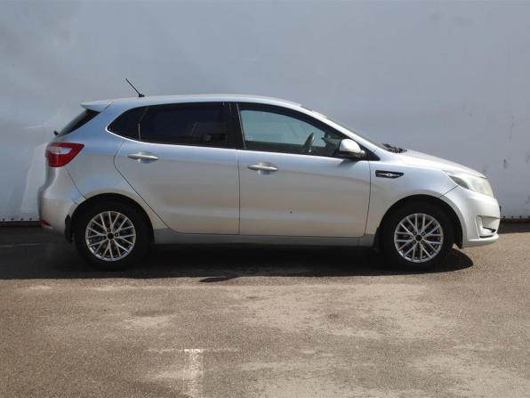Kia Rio III с пробегом 2013 года, цена 530 000 рублей, 402905 км, хэтчбек, Автокод Объявления