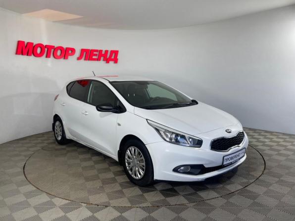 Kia Ceed II с пробегом 2014 года, цена 821 000 рублей, 157000 км, хэтчбек, Автокод Объявления
