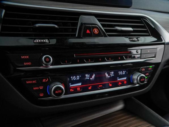 BMW 5 серии VII (G30/G31/G38) с пробегом 2017 года, цена 3 249 077 рублей, 135347 км, седан, Автокод Объявления