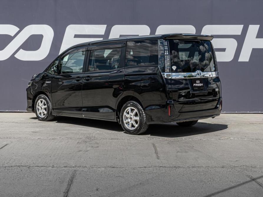 Toyota Voxy III (R80) Краснодар  - изображение 2