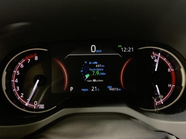 Toyota RAV4 V (XA50) с пробегом 2021 года, цена 3 254 000 рублей, 94071 км, внедорожник, Автокод Объявления
