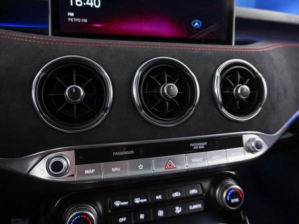 Kia Stinger I Рестайлинг с пробегом 2022 года, цена 2 999 099 рублей, 45922 км, лифтбек, Автокод Объявления