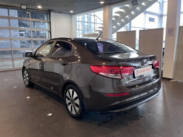 Kia Rio III Рестайлинг с пробегом 2015 года, цена 1 320 000 рублей, 93293 км, седан, Автокод Объявления