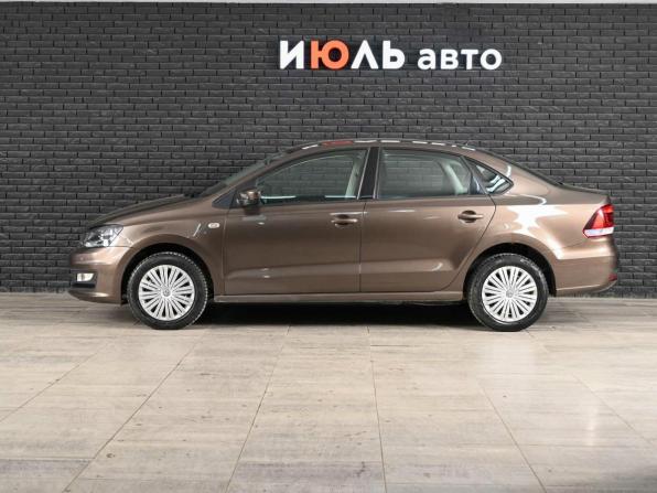 Volkswagen Polo V Рестайлинг с пробегом 2015 года, цена 1 310 000 рублей, 43523 км, седан, Автокод Объявления