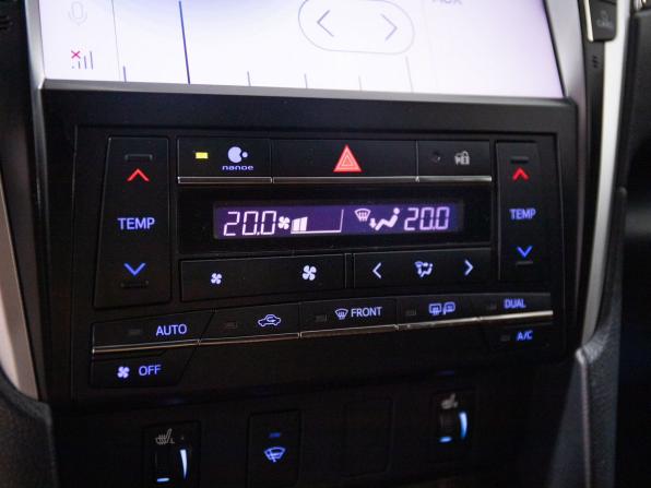 Toyota Camry VII (XV50) Рестайлинг 2 с пробегом 2018 года, цена 2 199 500 рублей, 215802 км, седан, Автокод Объявления