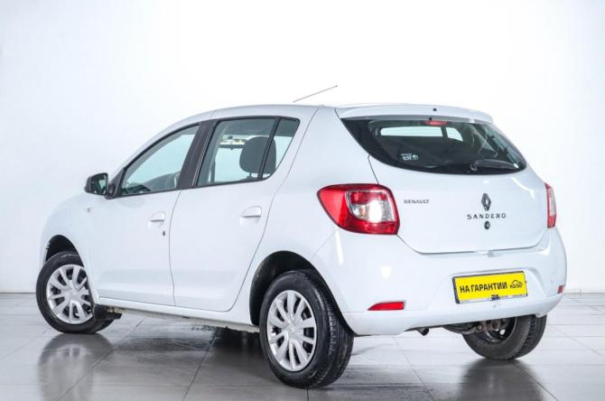 Renault Sandero II Рестайлинг с пробегом 2018 года, цена 889 000 рублей, 132000 км, хэтчбек, Автокод Объявления