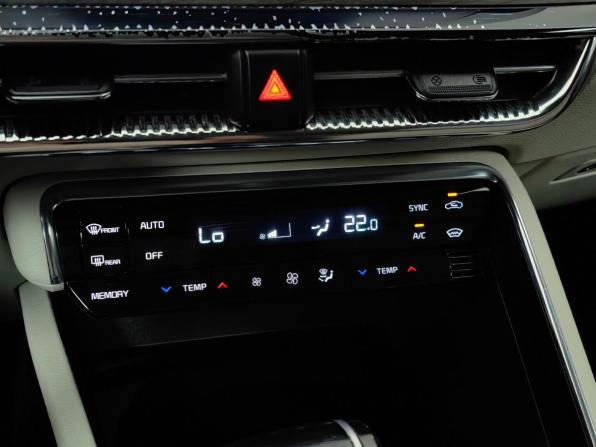Kia K5 III с пробегом 2022 года, цена 2 717 000 рублей, 85052 км, седан, Автокод Объявления