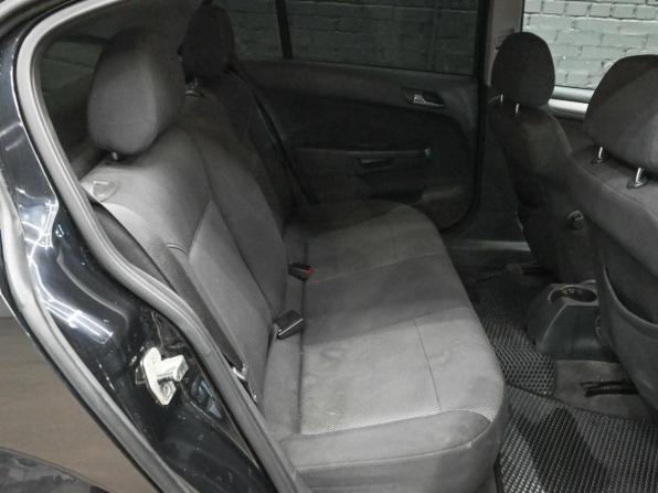 Opel Astra H Рестайлинг с пробегом 2011 года, цена 600 000 рублей, 212372 км, седан, Автокод Объявления