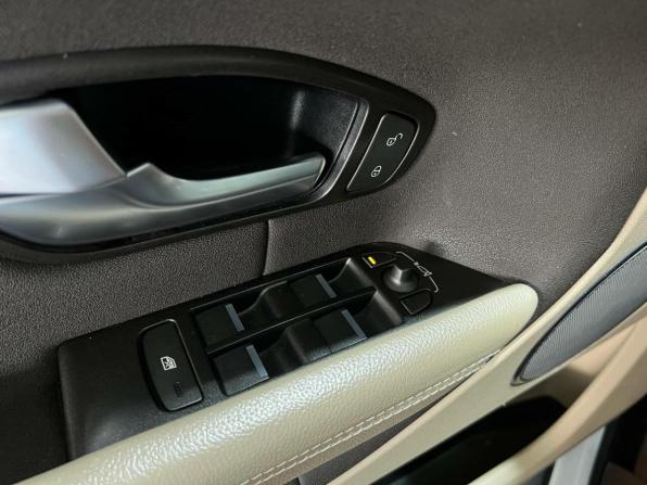 Land Rover Range Rover Evoque I Рестайлинг с пробегом 2017 года, цена 2 800 000 рублей, 94050 км, внедорожник, Автокод Объявления