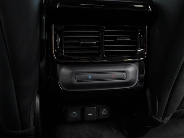 Land Rover Range Rover Evoque II Рестайлинг с пробегом 2024 года, цена 5 250 000 рублей, 17261 км, внедорожник, Автокод Объявления