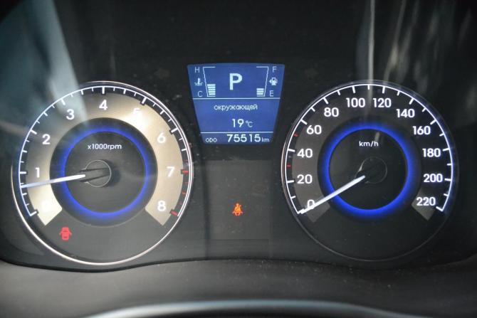 Hyundai Solaris I с пробегом 2014 года, цена 930 000 рублей, 75514 км, седан, Автокод Объявления