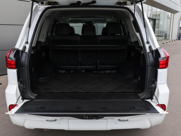 Lexus LX III Рестайлинг 2 с пробегом 2016 года, цена 7 400 000 рублей, 161000 км, внедорожник, Автокод Объявления