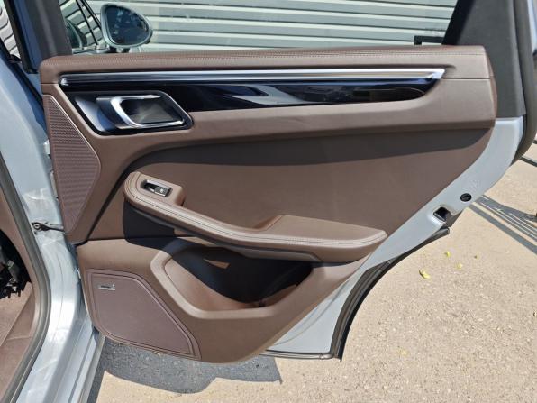 Porsche Macan I Рестайлинг с пробегом 2019 года, цена 5 354 000 рублей, 98496 км, внедорожник, Автокод Объявления