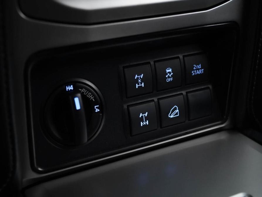 Toyota Land Cruiser Prado 150 Series Рестайлинг 2 Москва  - изображение 19