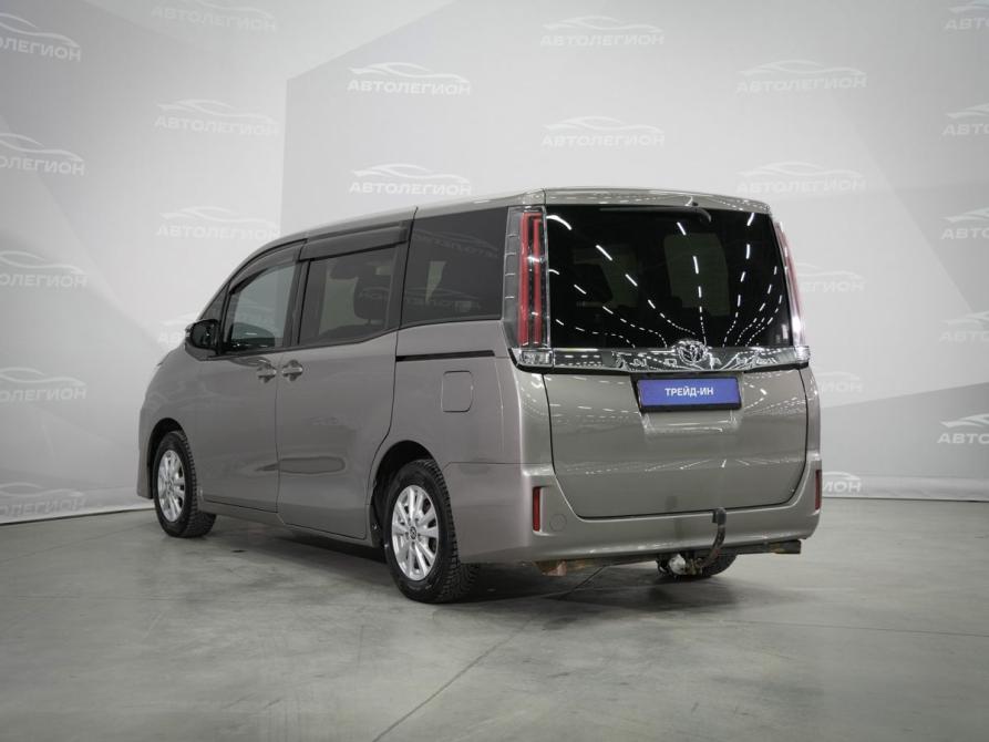 Toyota Noah III (R80) Рестайлинг Новосибирск  - изображение 7