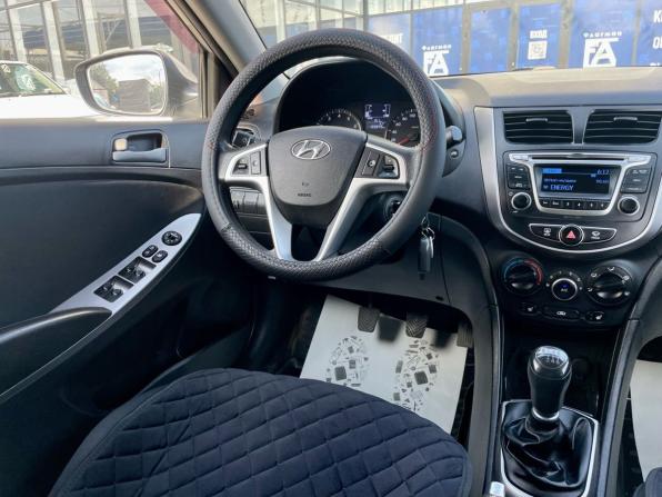 Hyundai Solaris I Рестайлинг с пробегом 2015 года, цена 850 000 рублей, 159900 км, хэтчбек, Автокод Объявления