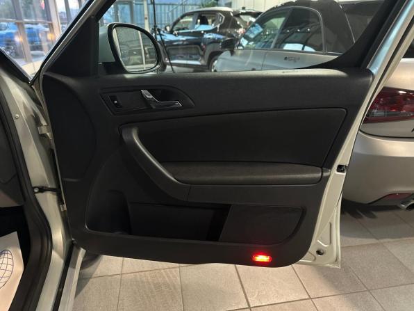 Skoda Yeti I Рестайлинг с пробегом 2014 года, цена 1 125 000 рублей, 163124 км, внедорожник, Автокод Объявления