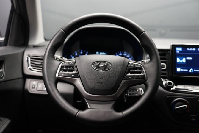 Hyundai Solaris II Рестайлинг с пробегом 2021 года, цена 1 740 000 рублей, 101884 км, седан, Автокод Объявления