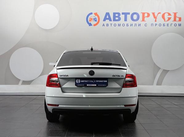Skoda Octavia III (A7) Рестайлинг с пробегом 2019 года, цена 1 935 000 рублей, 126738 км, лифтбек, Автокод Объявления