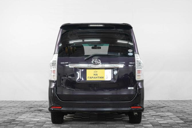 Toyota Voxy II (R70) Рестайлинг с пробегом 2012 года, цена 599 000 рублей, 149828 км, минивэн, Автокод Объявления