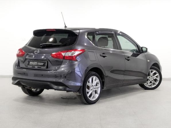 Nissan Tiida II с пробегом 2015 года, цена 1 300 000 рублей, 70213 км, хэтчбек, Автокод Объявления