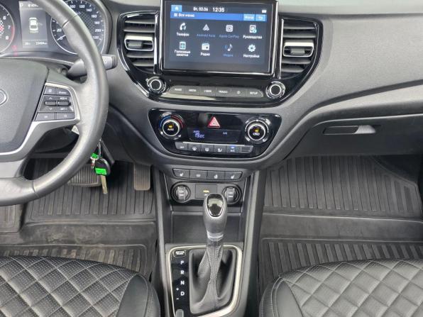 Hyundai Solaris II Рестайлинг с пробегом 2022 года, цена 1 789 000 рублей, 23482 км, седан, Автокод Объявления