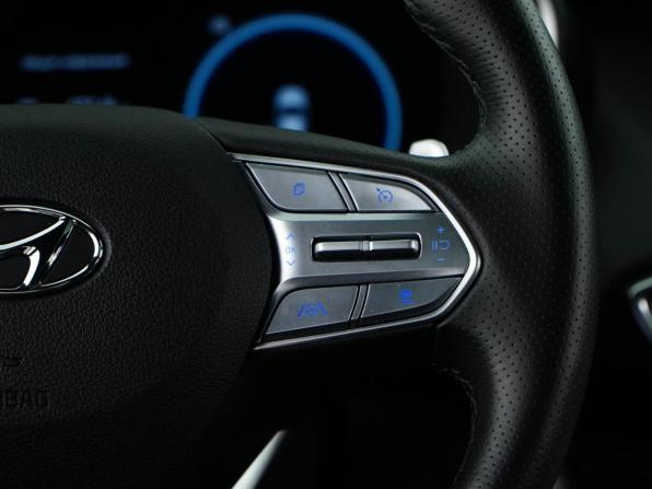 Hyundai Santa Fe IV Рестайлинг с пробегом 2021 года, цена 4 096 900 рублей, 29935 км, внедорожник, Автокод Объявления